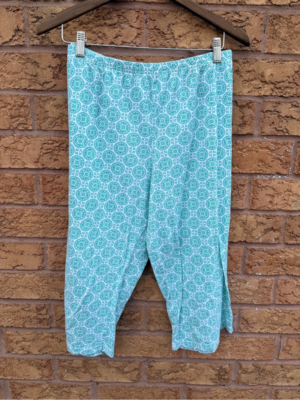 10/$25 • George Cotton Aqua Patterned Geometric Capri PJ Pants